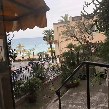 Casa In Costa Azzurra Appartement *